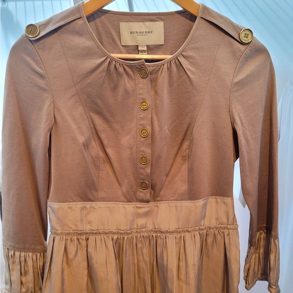 Burberry Dress. Burberry silk dress - Picture 4 of 6